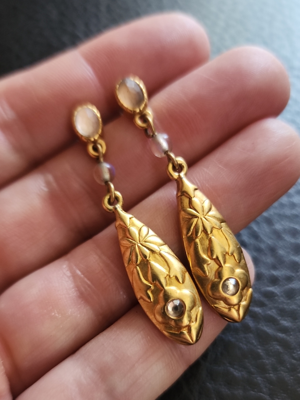Vintage-Style Gold Floral Drop Earrings - White Accents - Picture 4 of 8